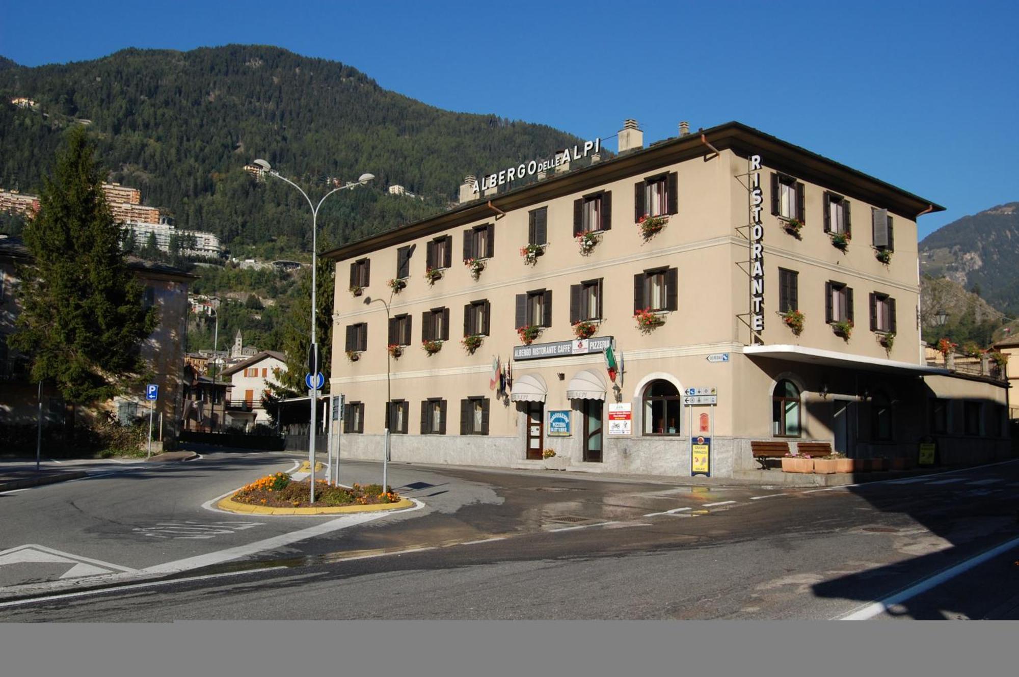 Hotel Delle Alpi Сондало Экстерьер фото